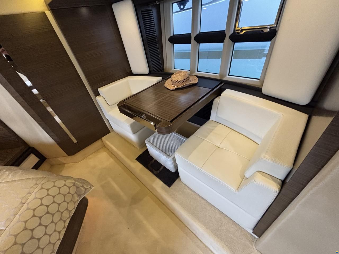 Azimut 55s