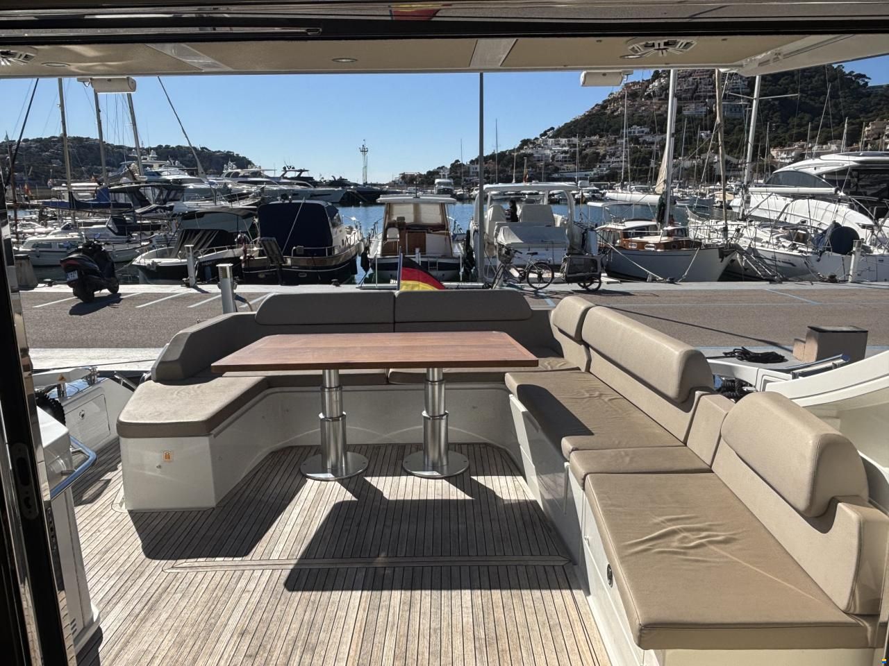 Azimut 55s