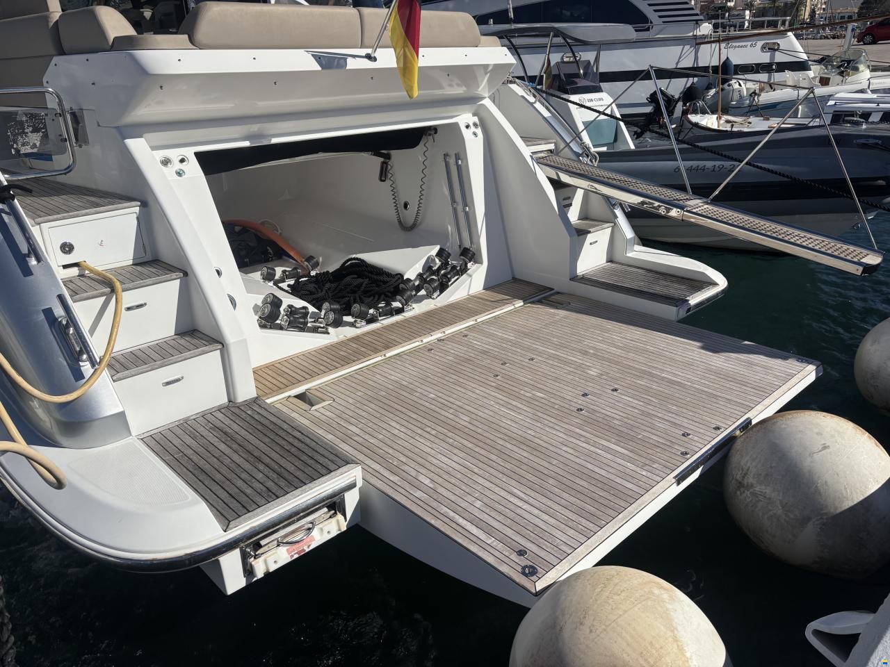 Azimut 55s