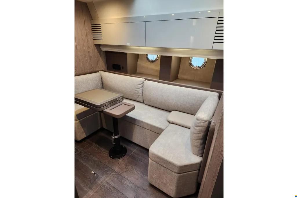 Cranchi M 44 HT