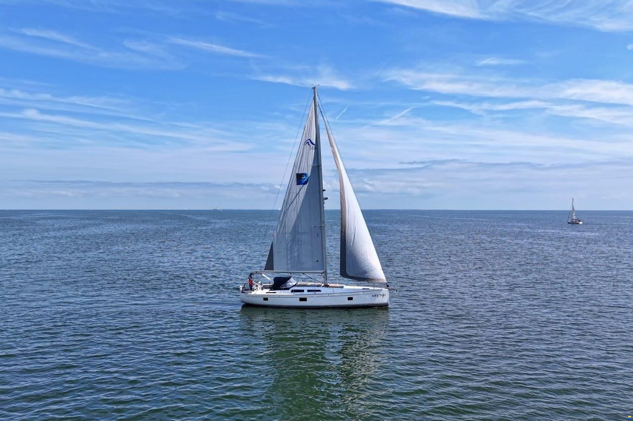 Hanse 508