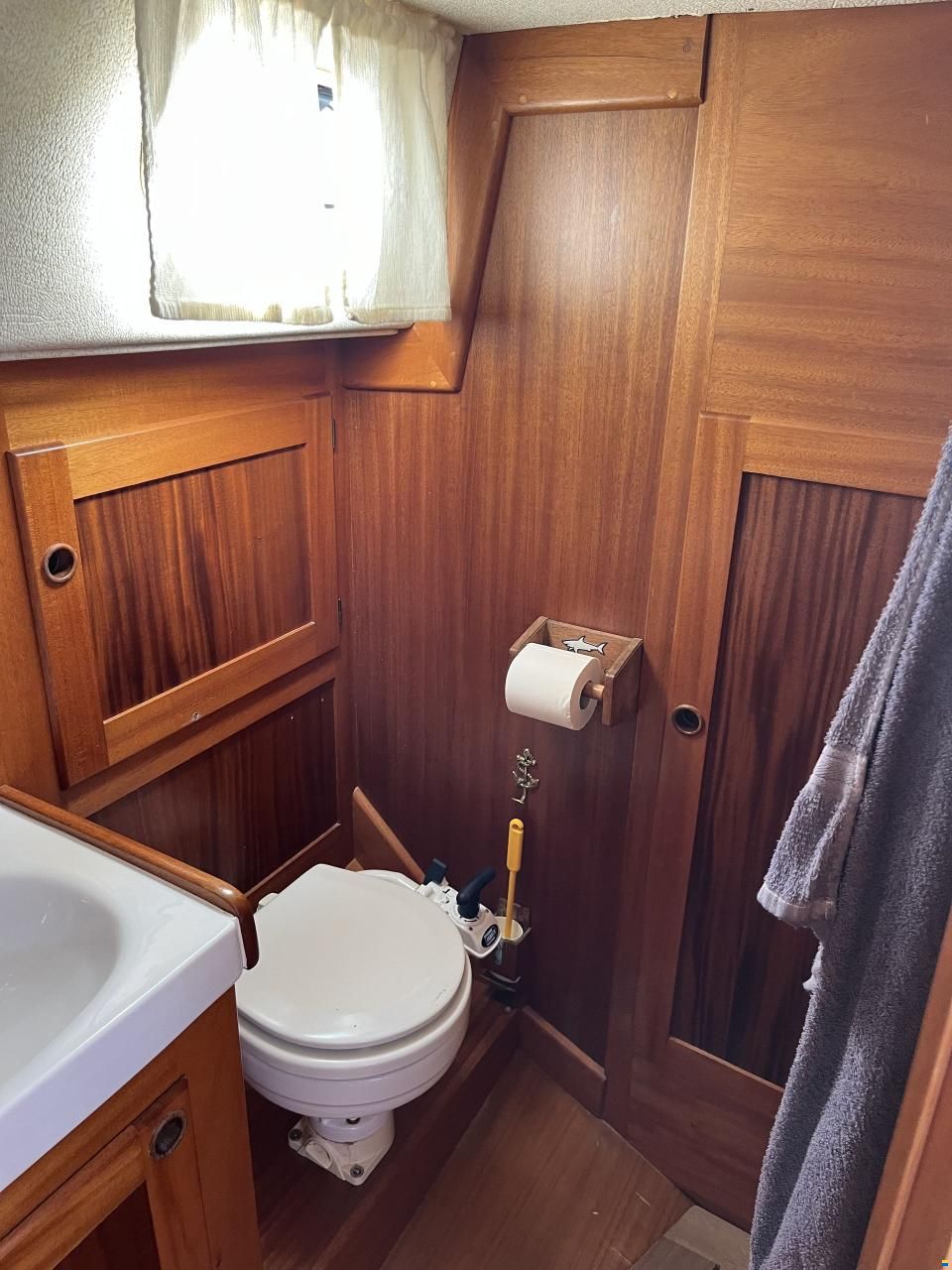 Aphrodite 33