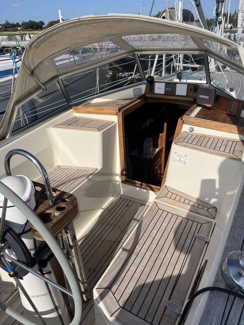 Aphrodite 33