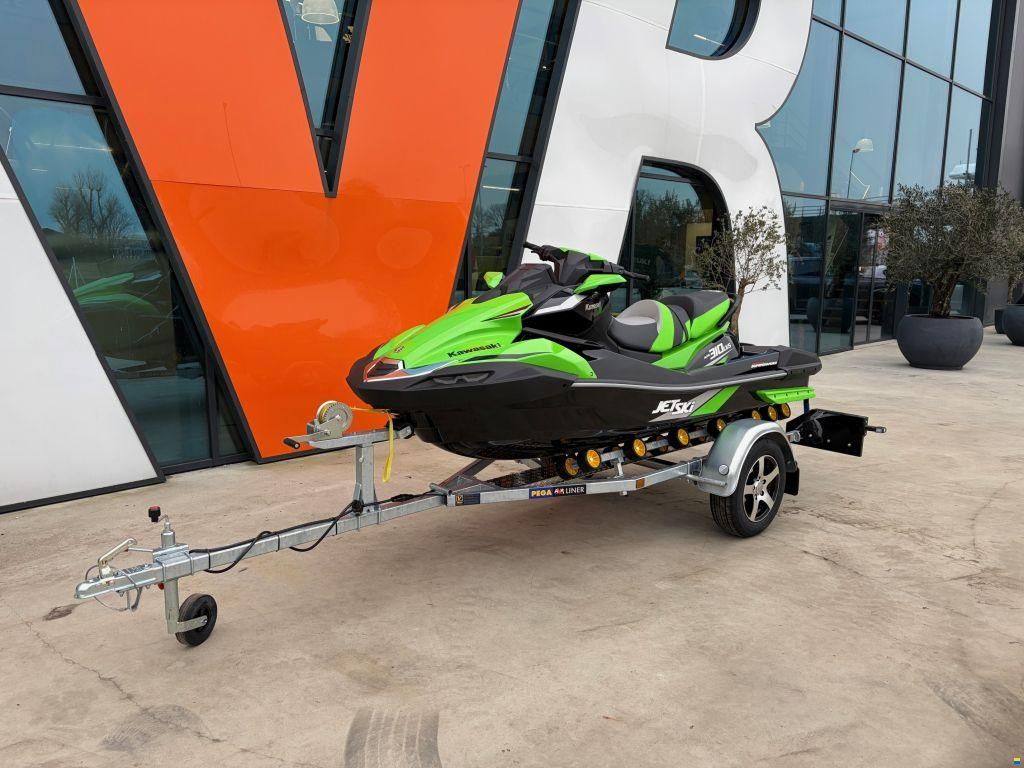 Kawasaki Ultra 310LX-S + Pega J650-400 trailer I