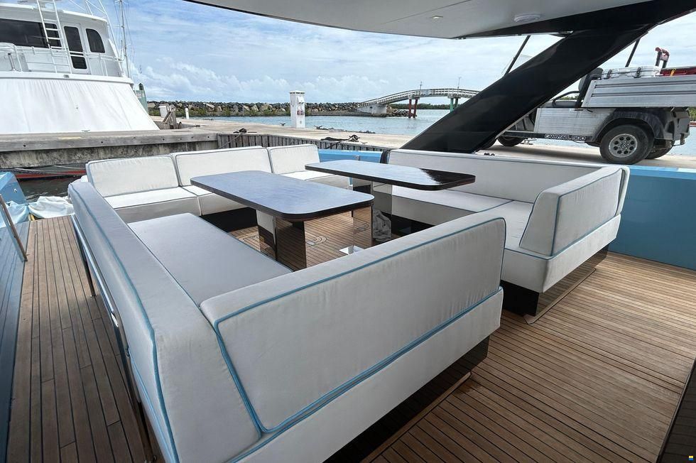 Alia Yachts Custom 164