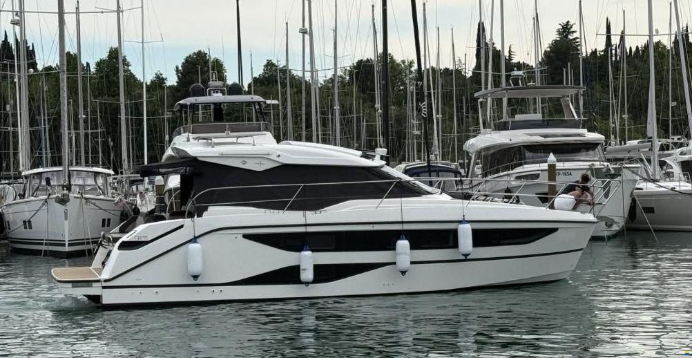 Bavaria SR36HT
