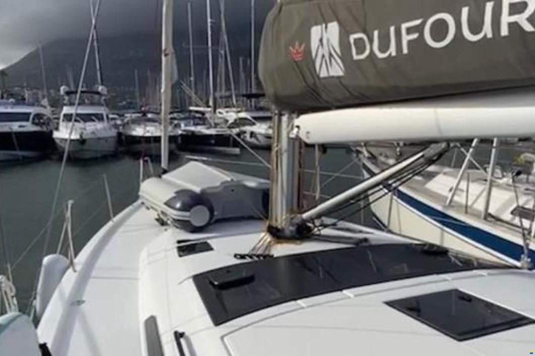 Dufour 470