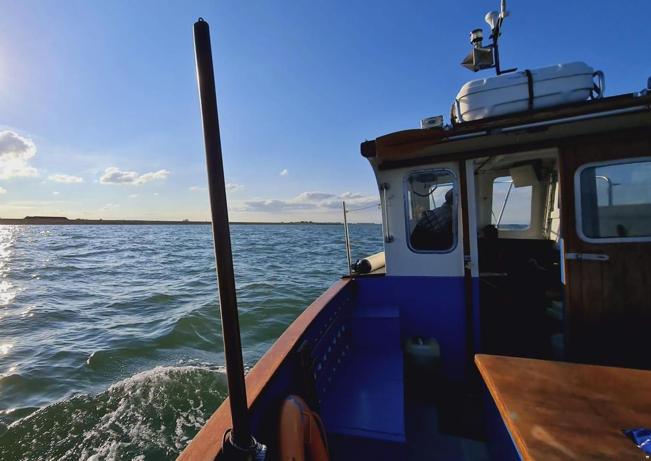 Cygnus Klassieke vissersboot/ferry