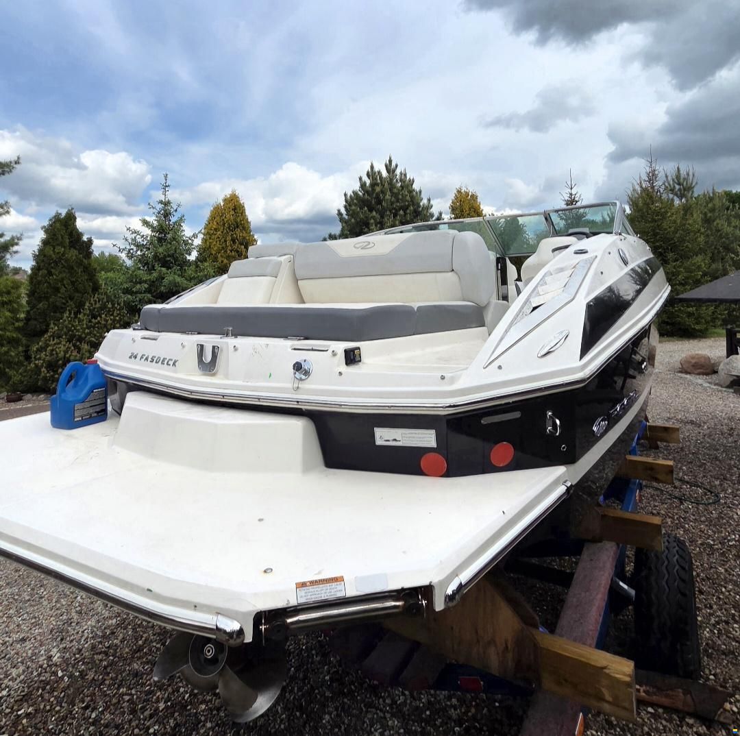 Regal 24 Fasdeck