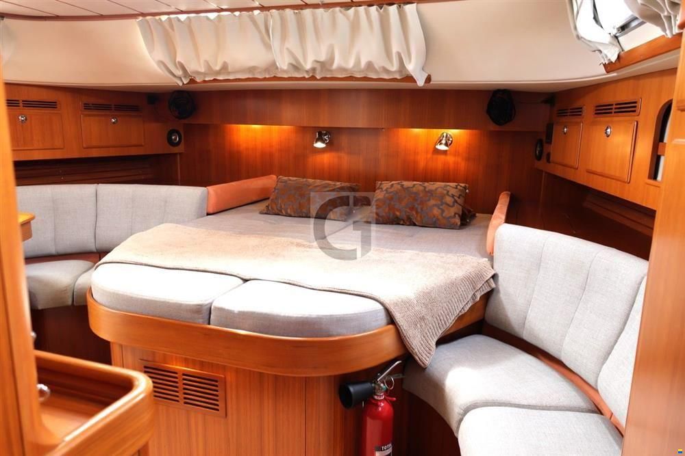Hallberg-Rassy 54