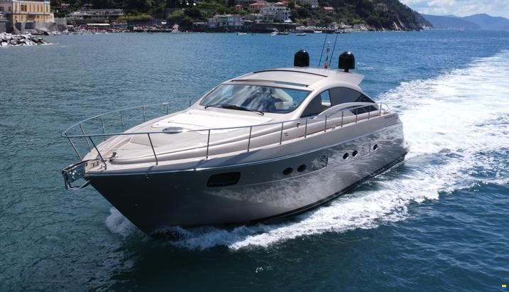 Pershing 58