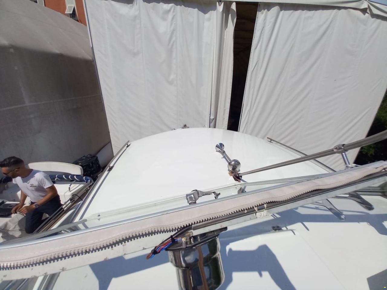 Bertram 25 Express Cruiser