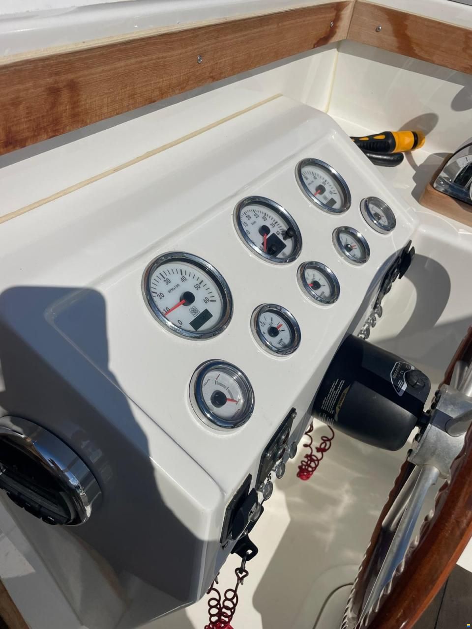 Bertram 25 Express Cruiser