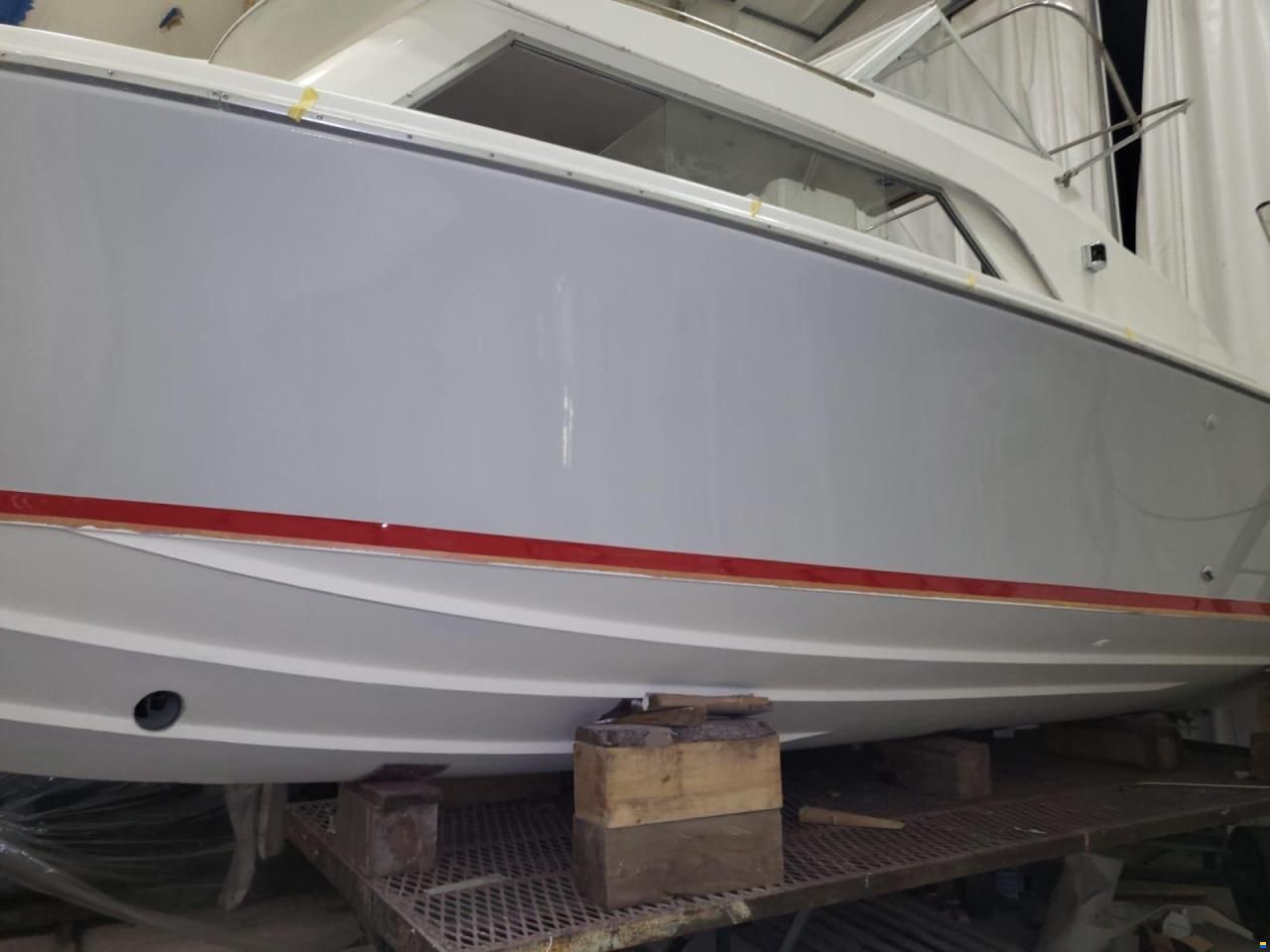 Bertram 25 Express Cruiser