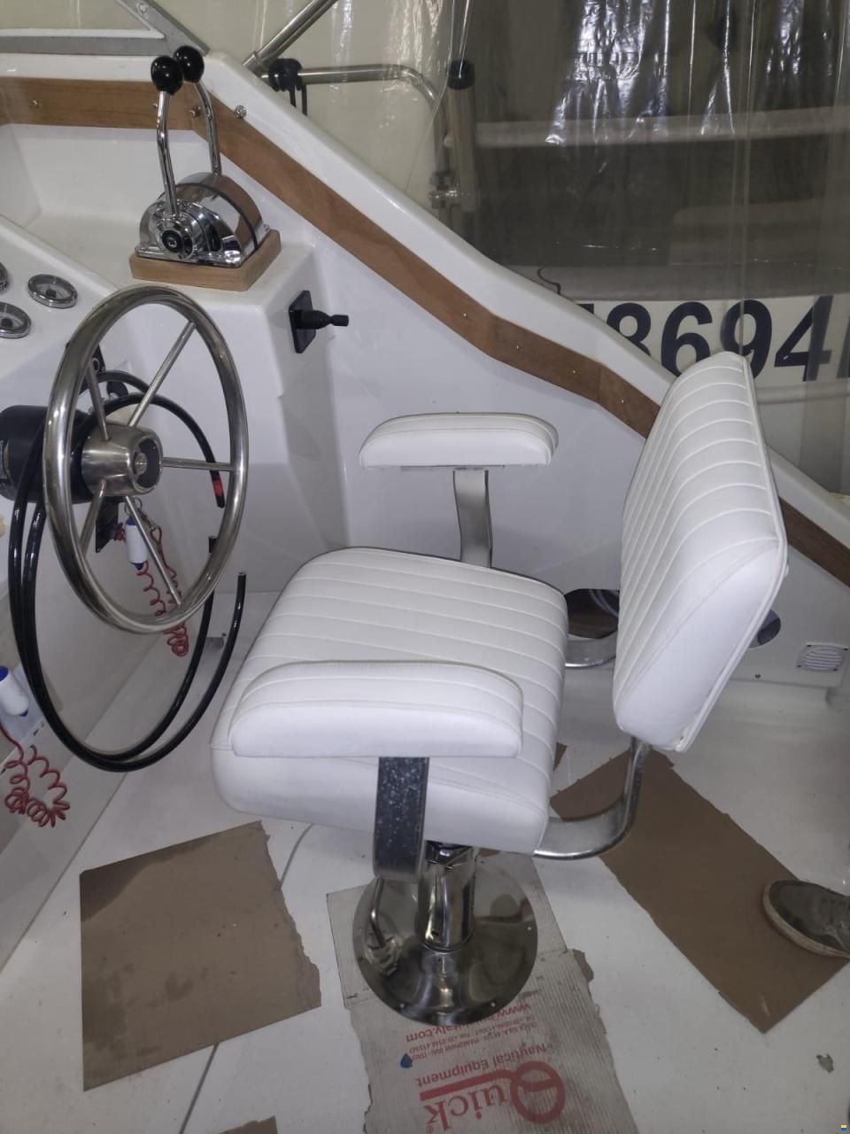 Bertram 25 Express Cruiser