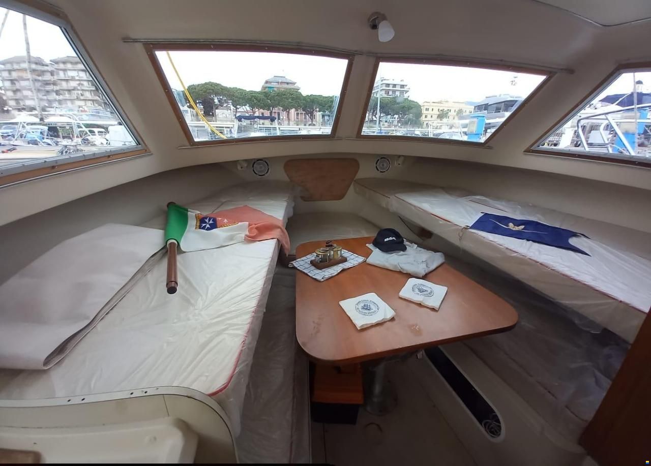 Bertram 25 Express Cruiser