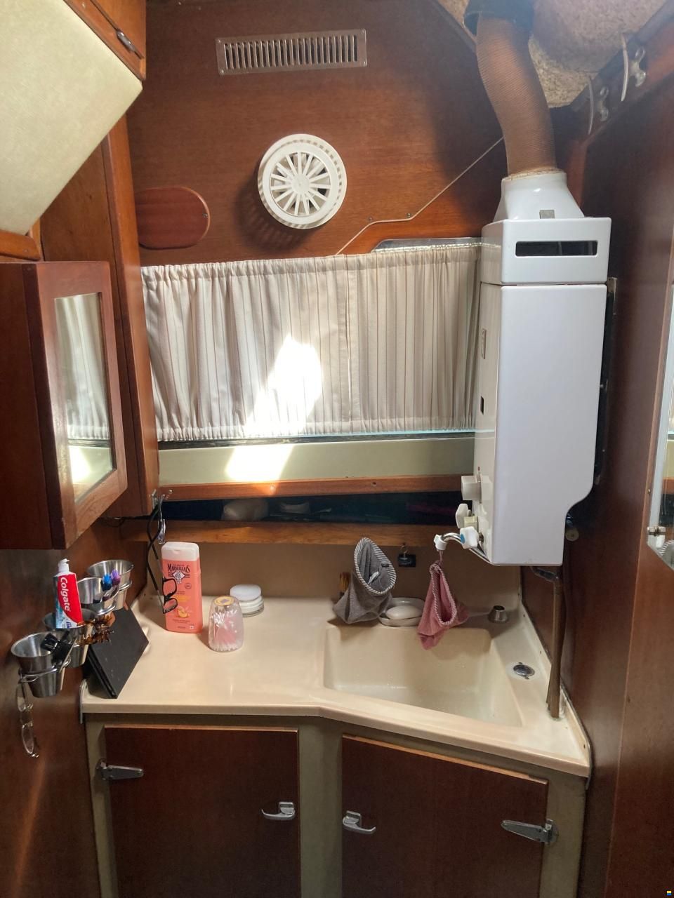 Coronet 32 Oceanfarer