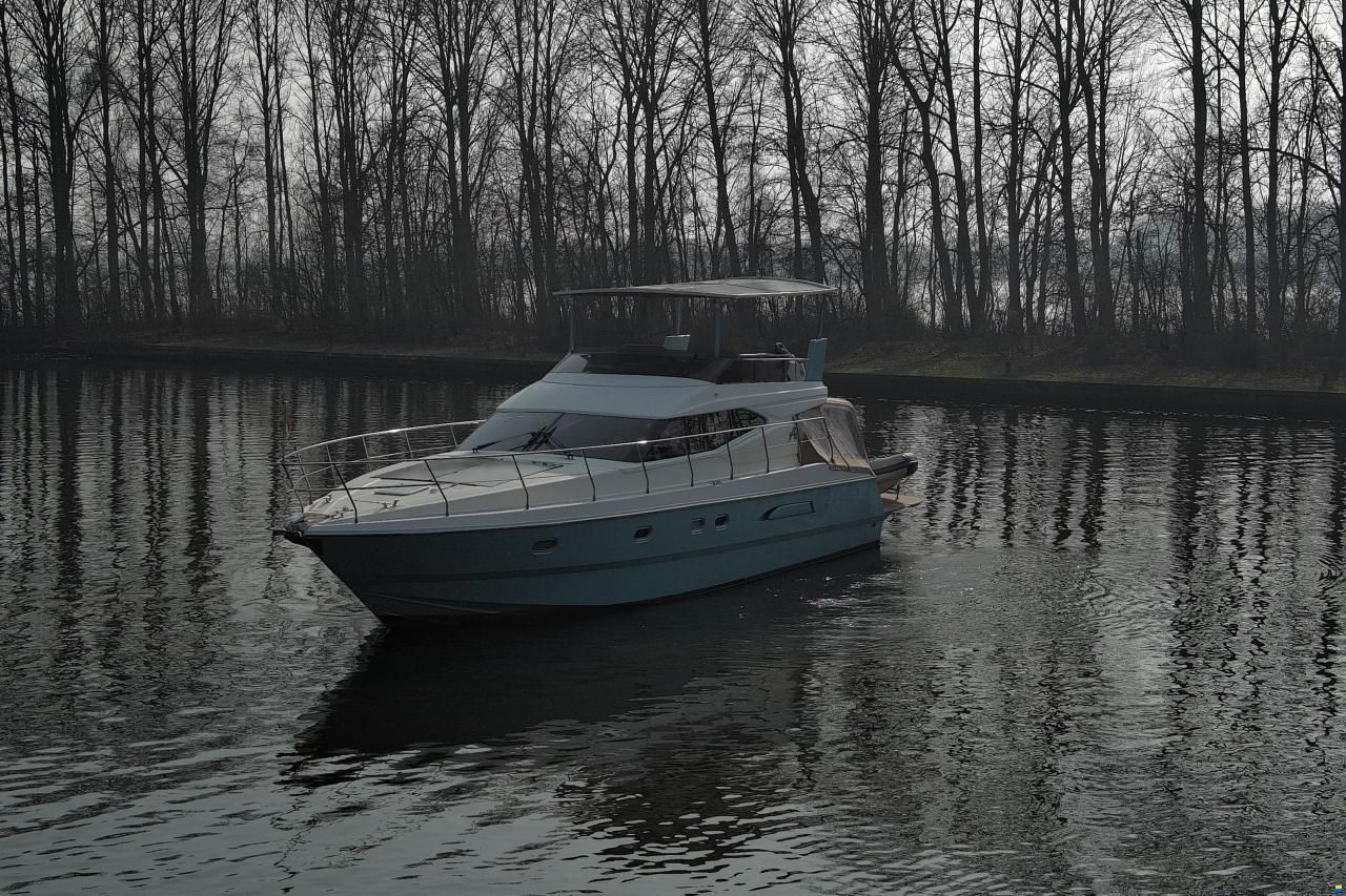 Azimut 43