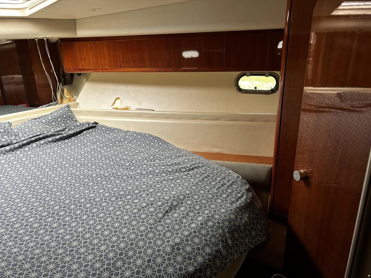 Azimut 43