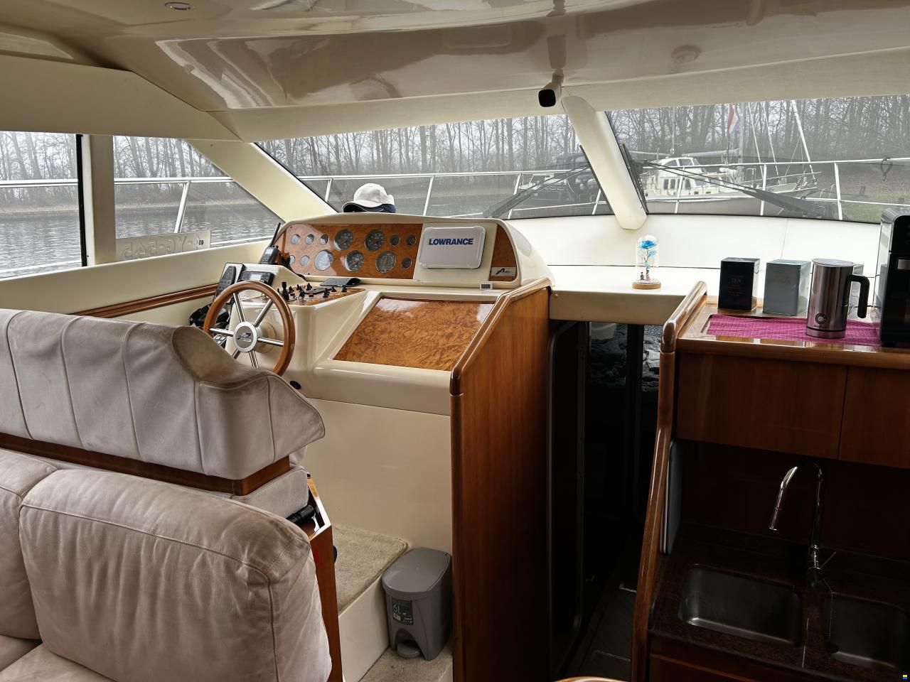 Azimut 43
