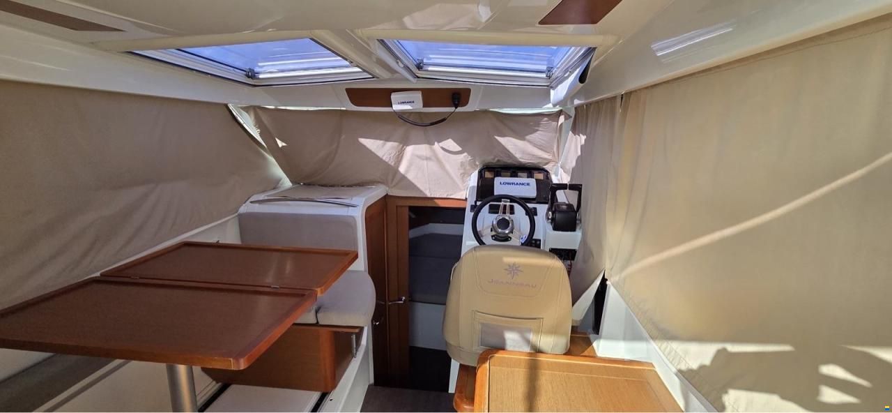 Jeanneau MERRY FISHER 855