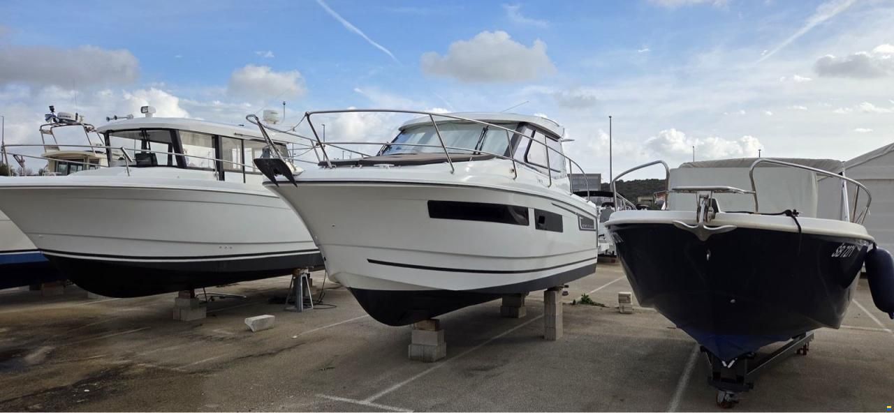Jeanneau MERRY FISHER 855