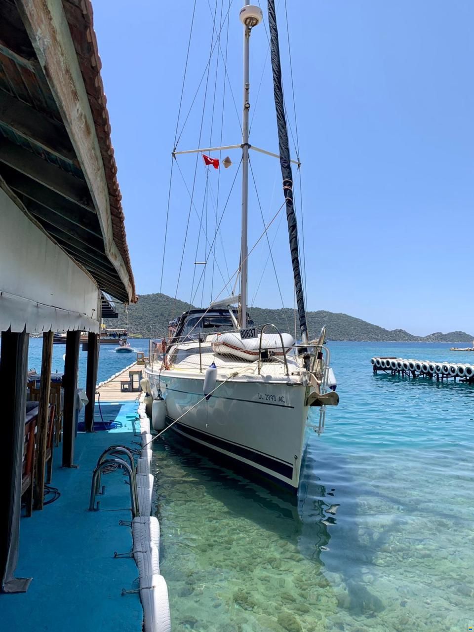 Hunter Marine 45 Deck salon