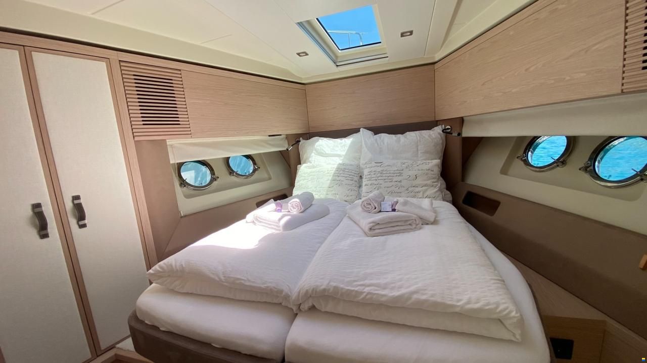 Monte Carlo Yachts Monte Carlo MC 5