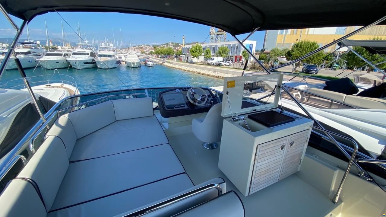 Monte Carlo Yachts Monte Carlo MC 5