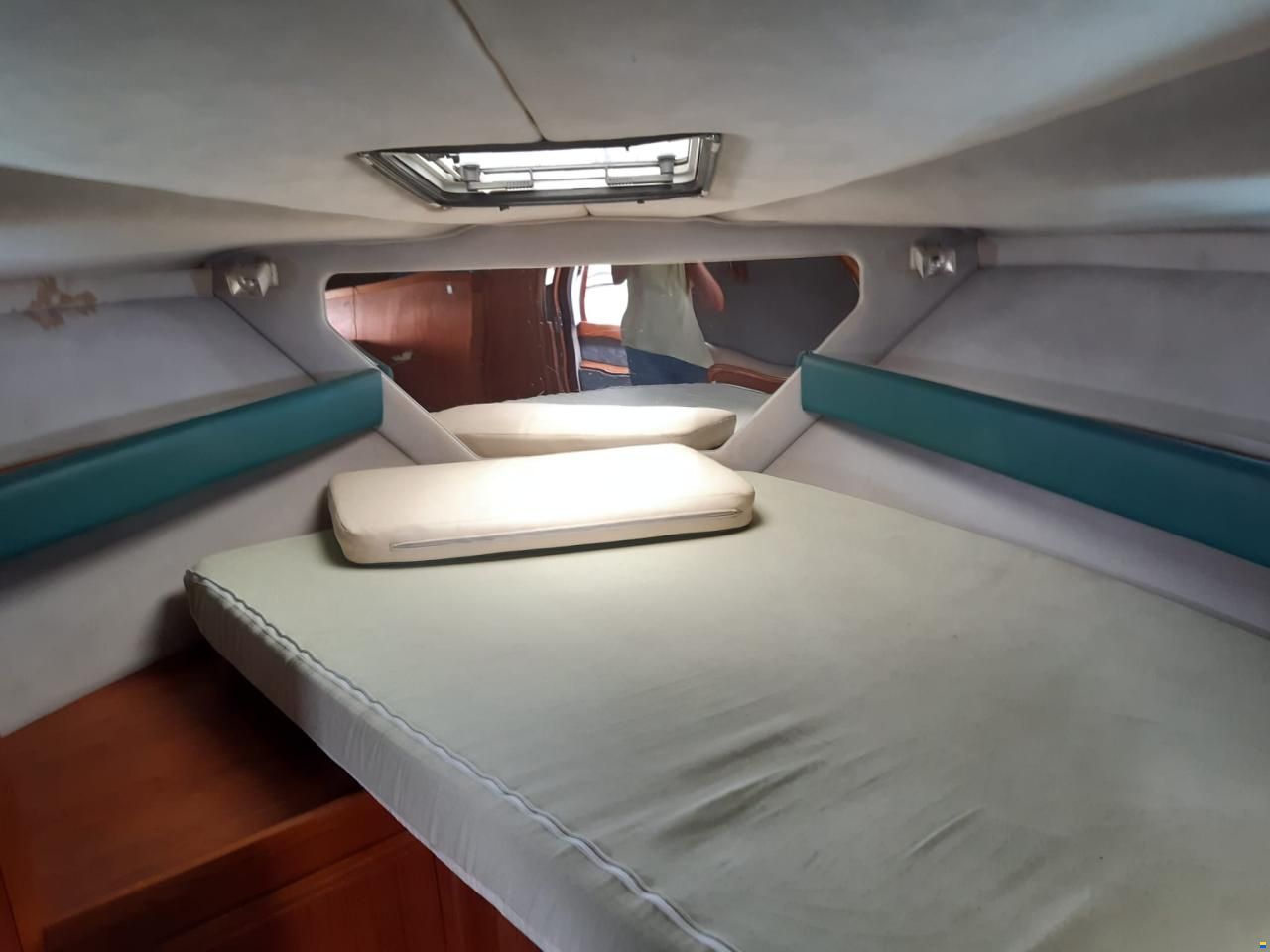 Regal Commander 320