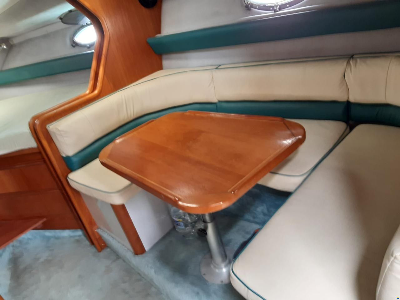 Regal Commander 320