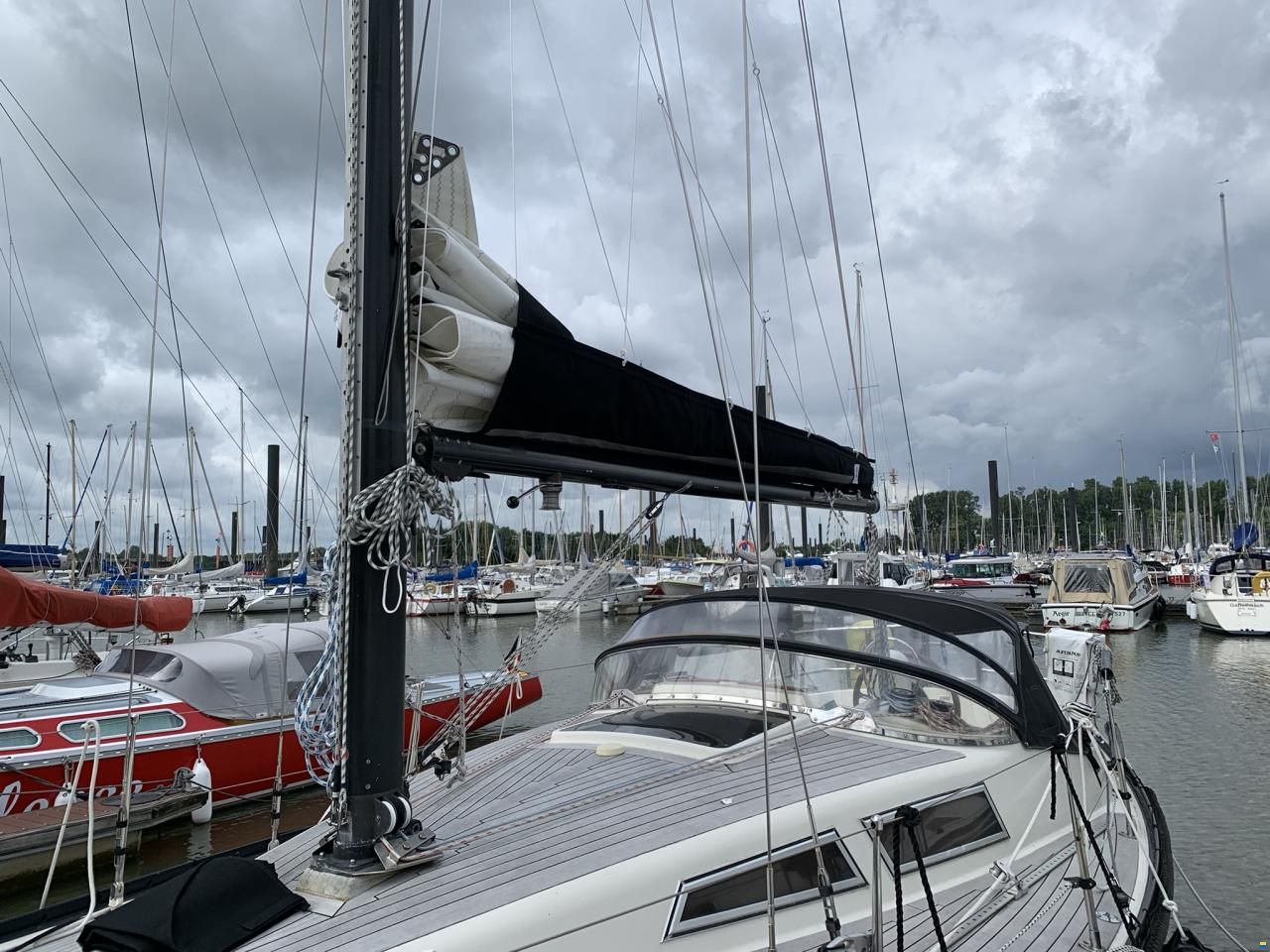 Hatecke Hornet 32