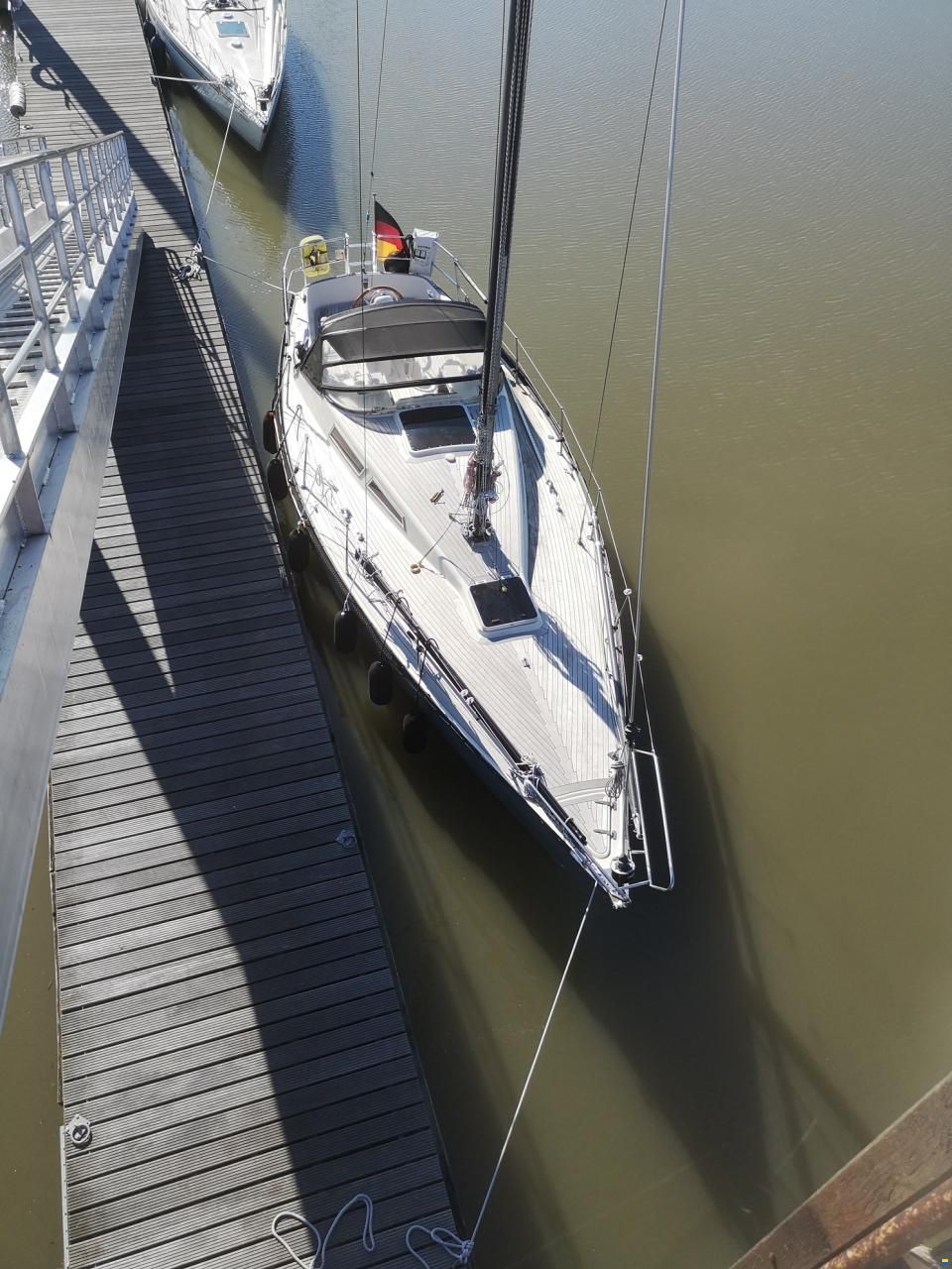 Hatecke Hornet 32