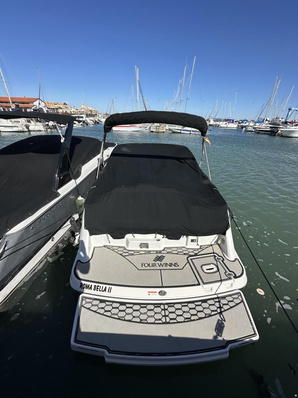 Four Winns HD220