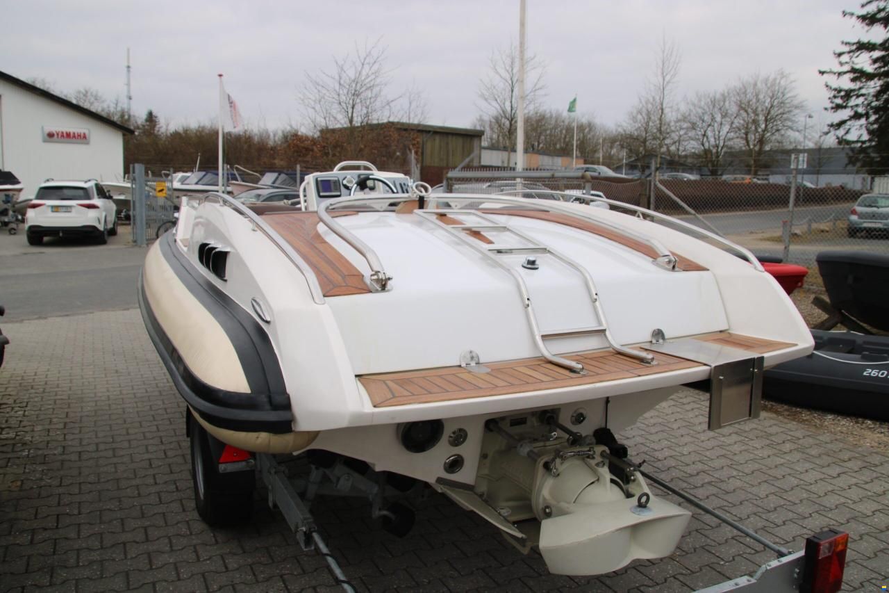 Cirrus 18 Super Yacht RIB