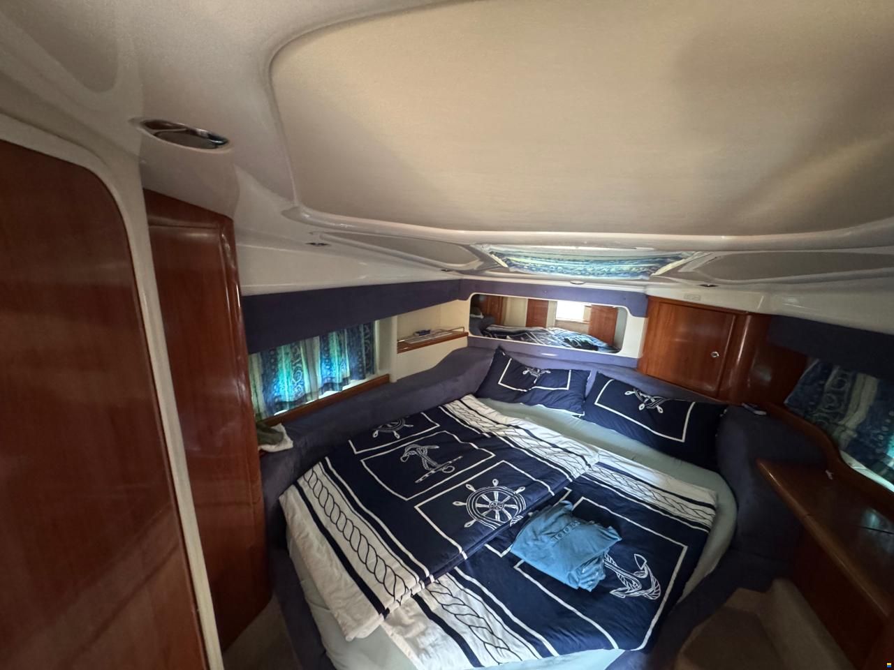 Sealine F33