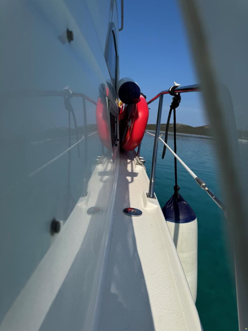Sealine F33