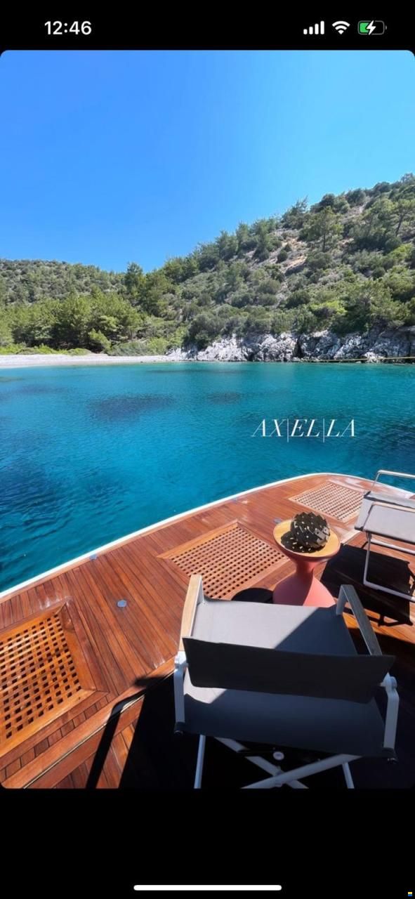 Crestitalia Yacht