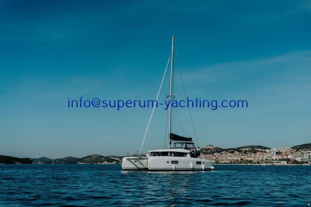 Lagoon 42