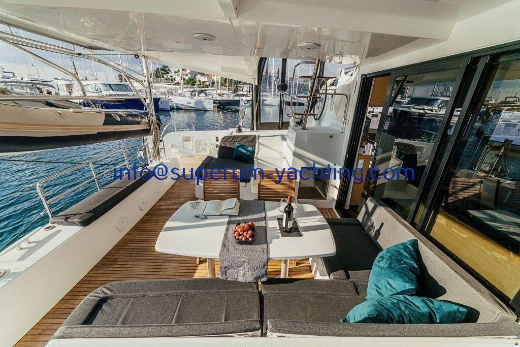 Lagoon 42