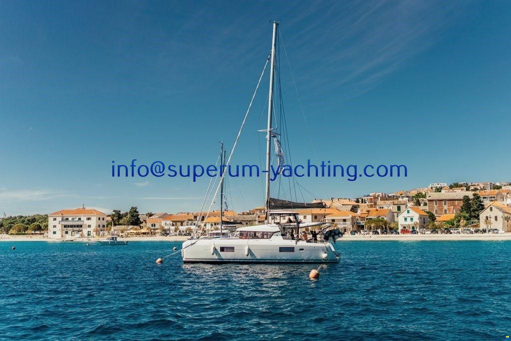 Lagoon 42