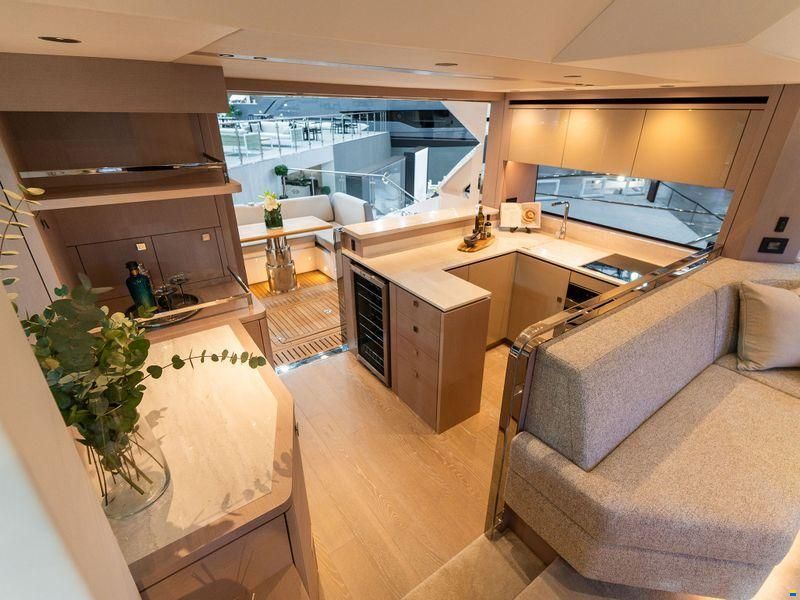 Sunseeker Manhattan 56