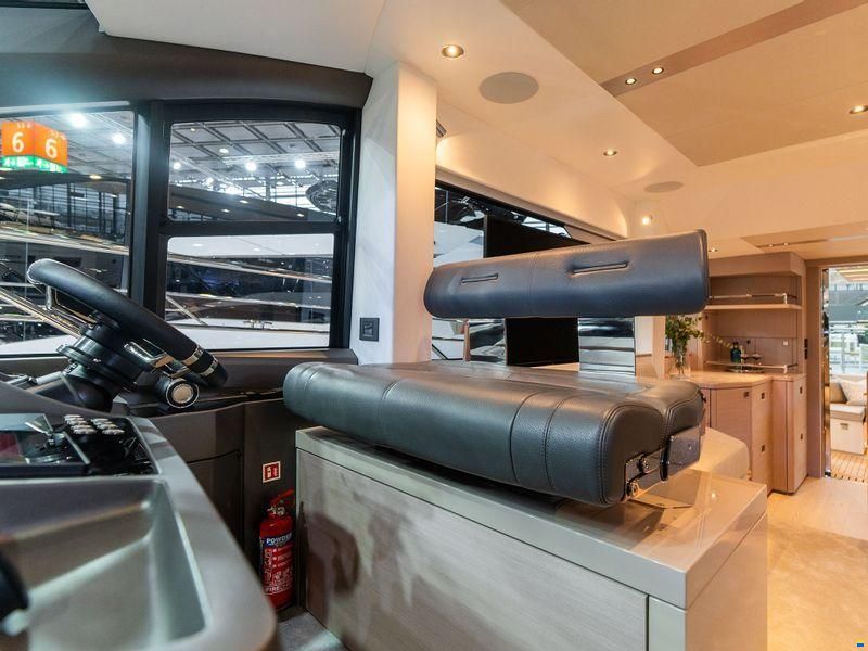 Sunseeker Manhattan 56