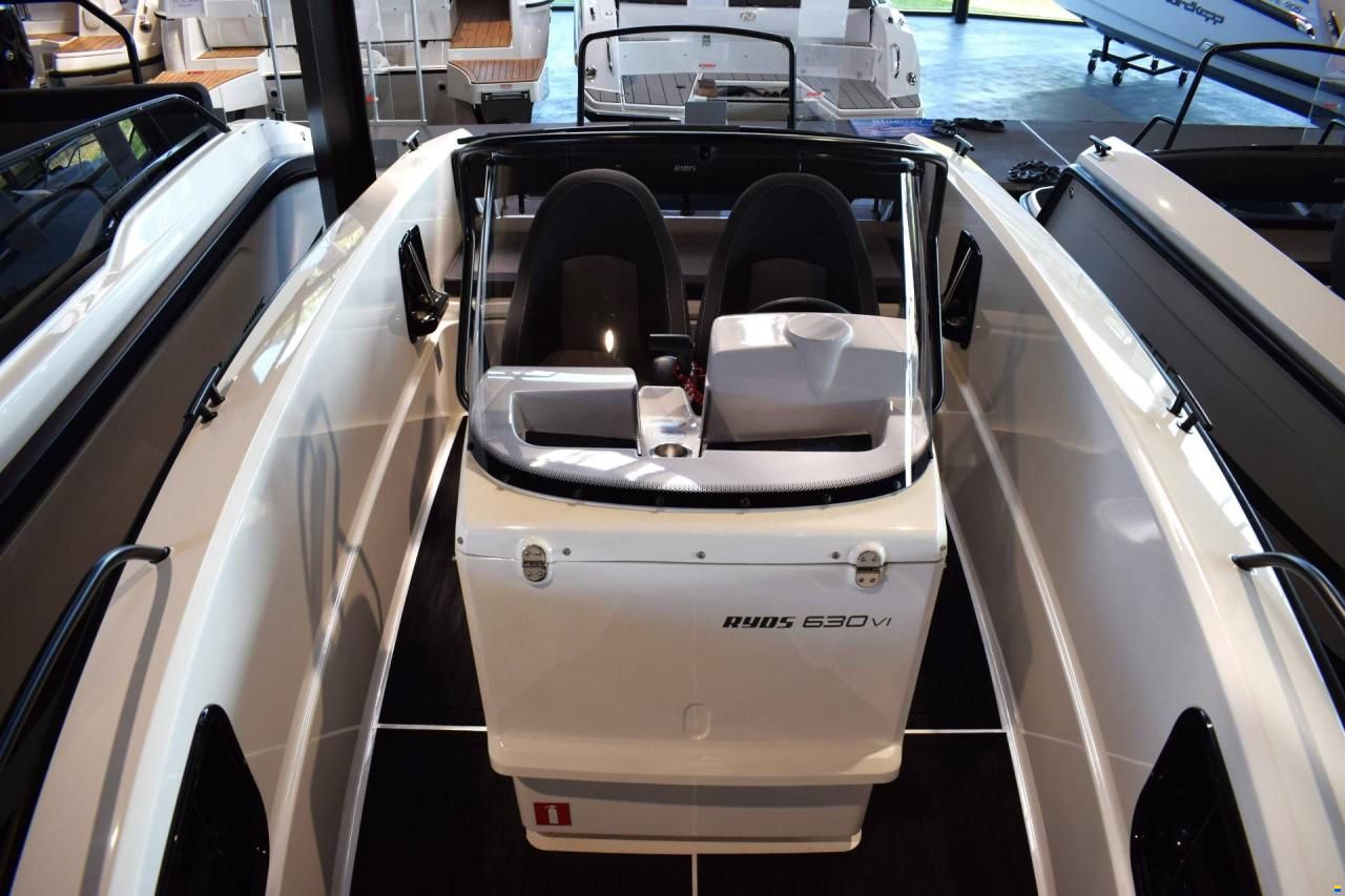 Ryds 630VI Mid C - 115 HP Yamaha