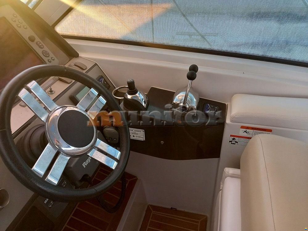 Four Winns V458