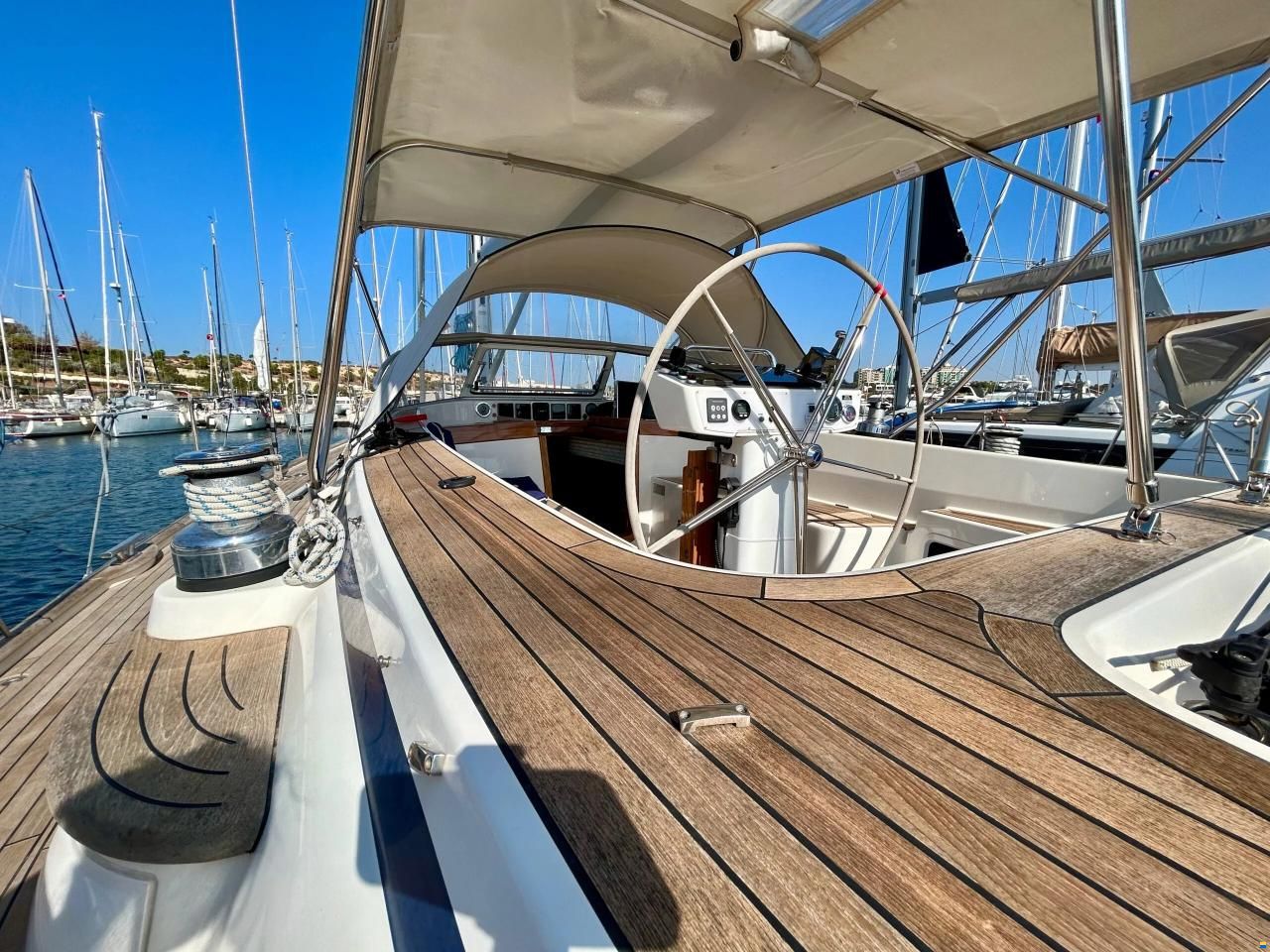 Hallberg-Rassy 44