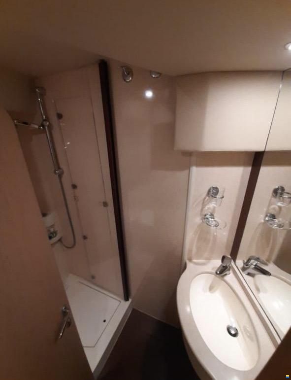Ferretti 550