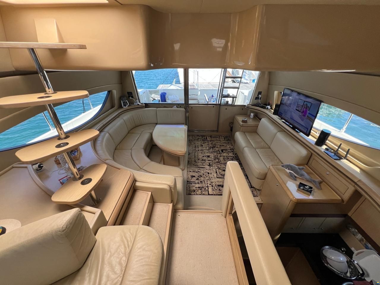 Ferretti 550