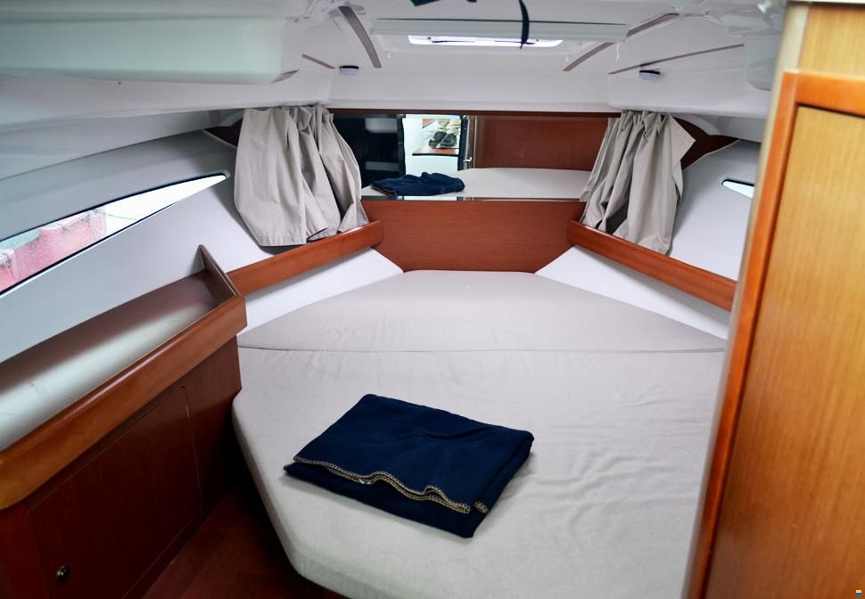 Beneteau Antares 8.80