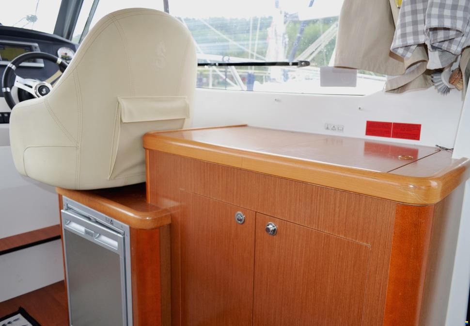 Beneteau Antares 8.80